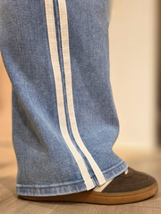 Jeans Wide Leg mit 2 Seitlichen weißen Streifen - Unique Flores