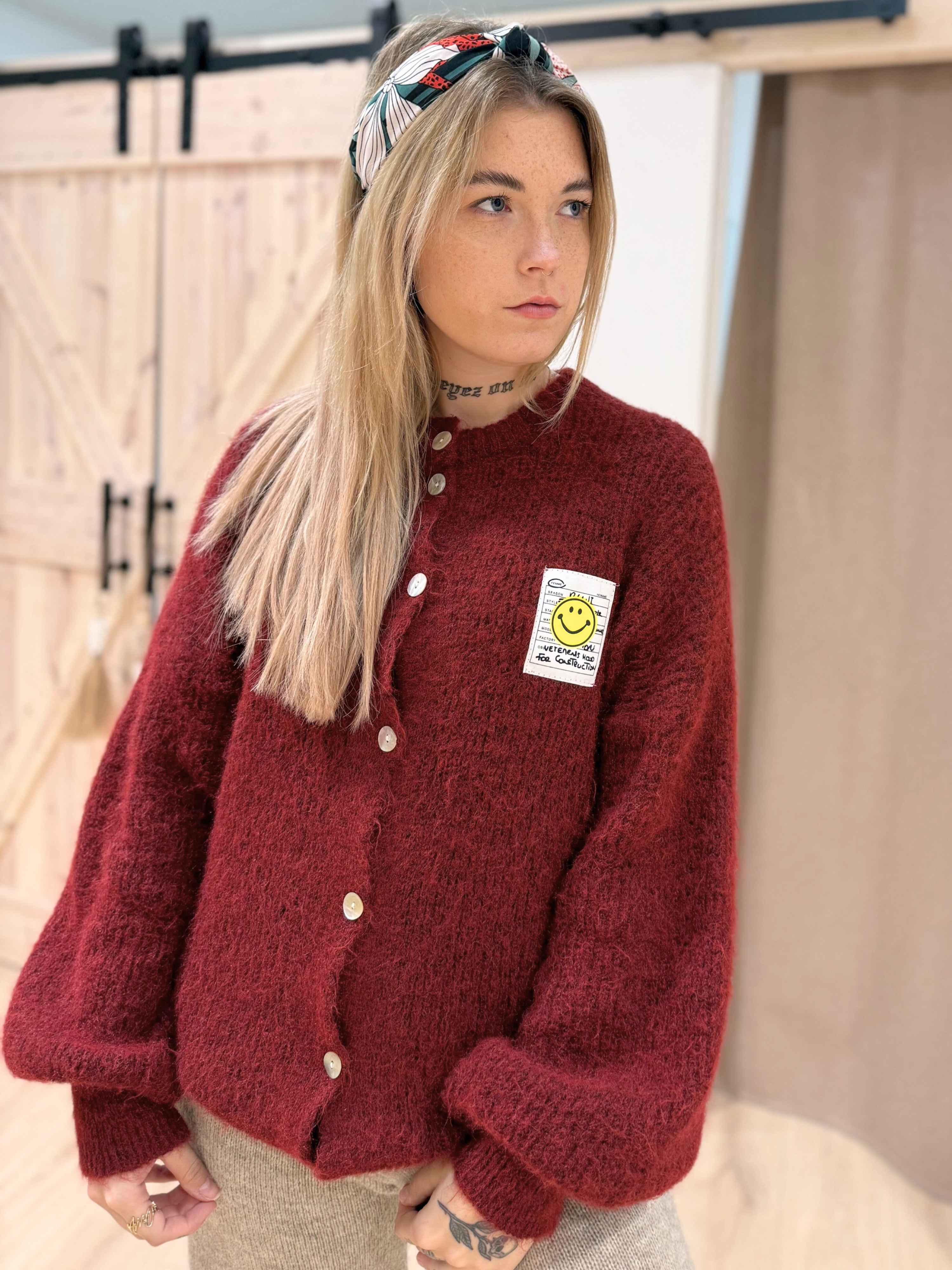 Cardigan Smiley - Unique Flores