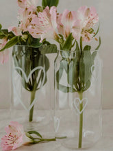 Hohes Trinkglas Herzen 💕 - Unique Flores