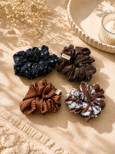 Scrunchie - Unique Flores