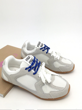 Sneaker Mashup - Unique Flores