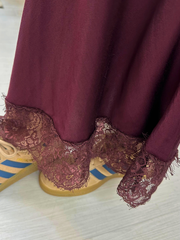 Rock mit Spitzensaum