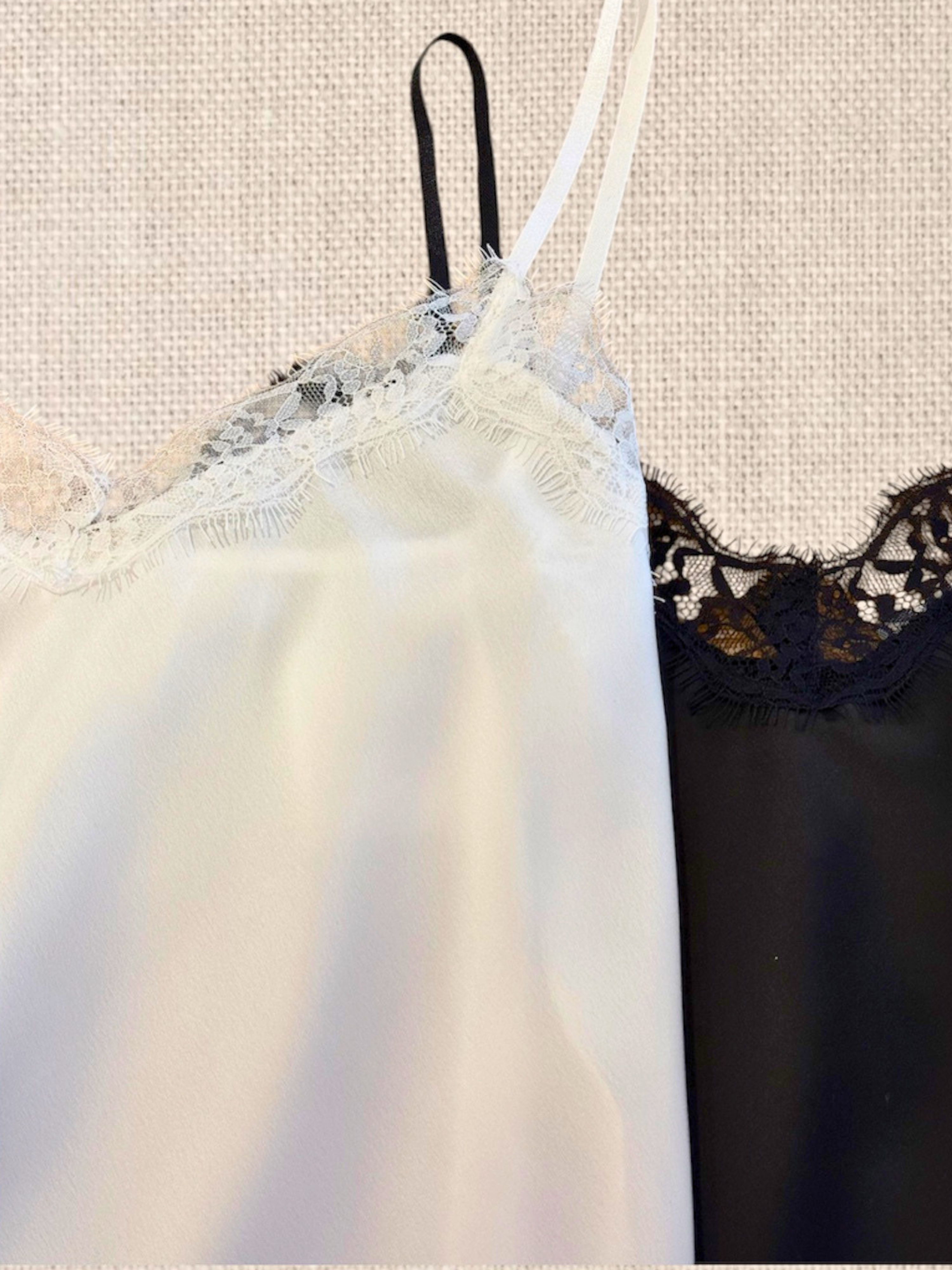 Top mit Spitze - Unique Flores 
