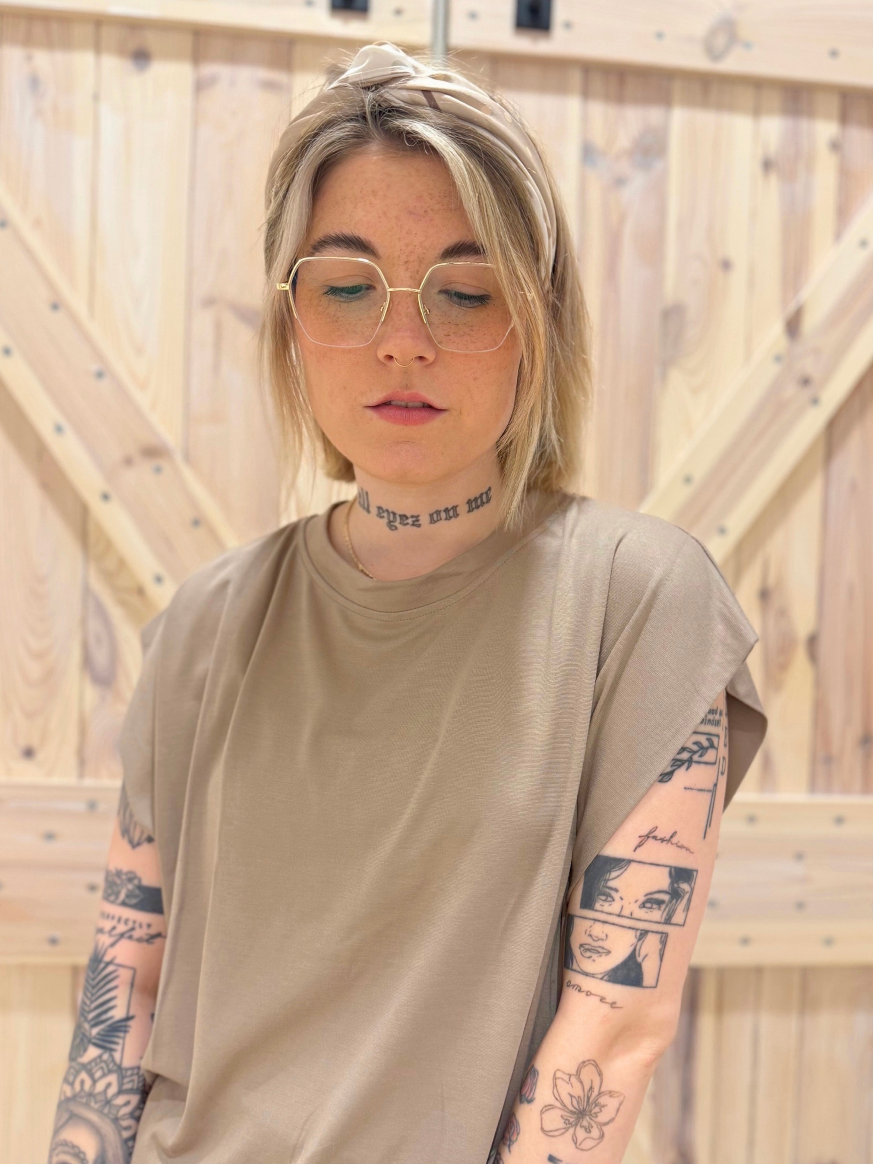 T -Shirt Basic - Unique Flores 