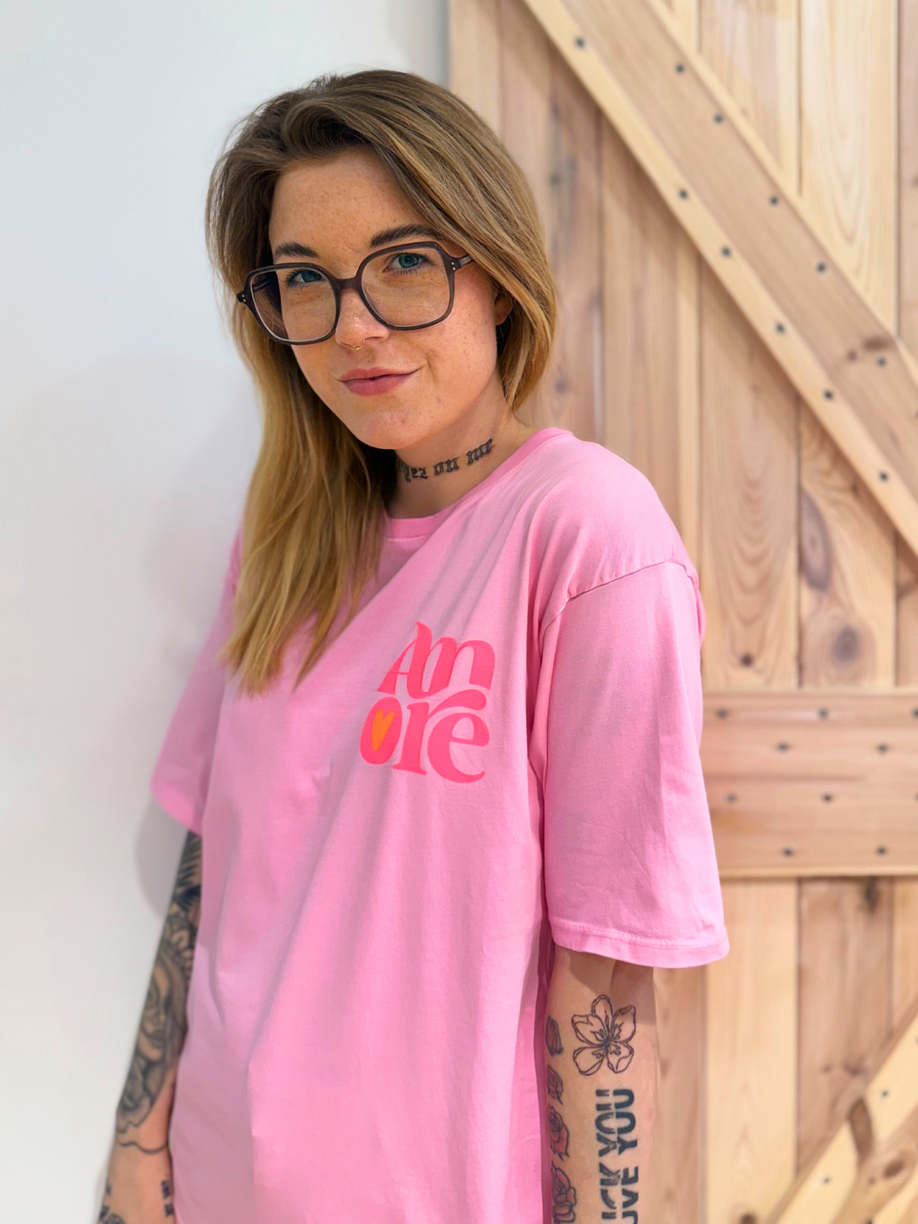 Amore T-Shirt - Unique Flores 
