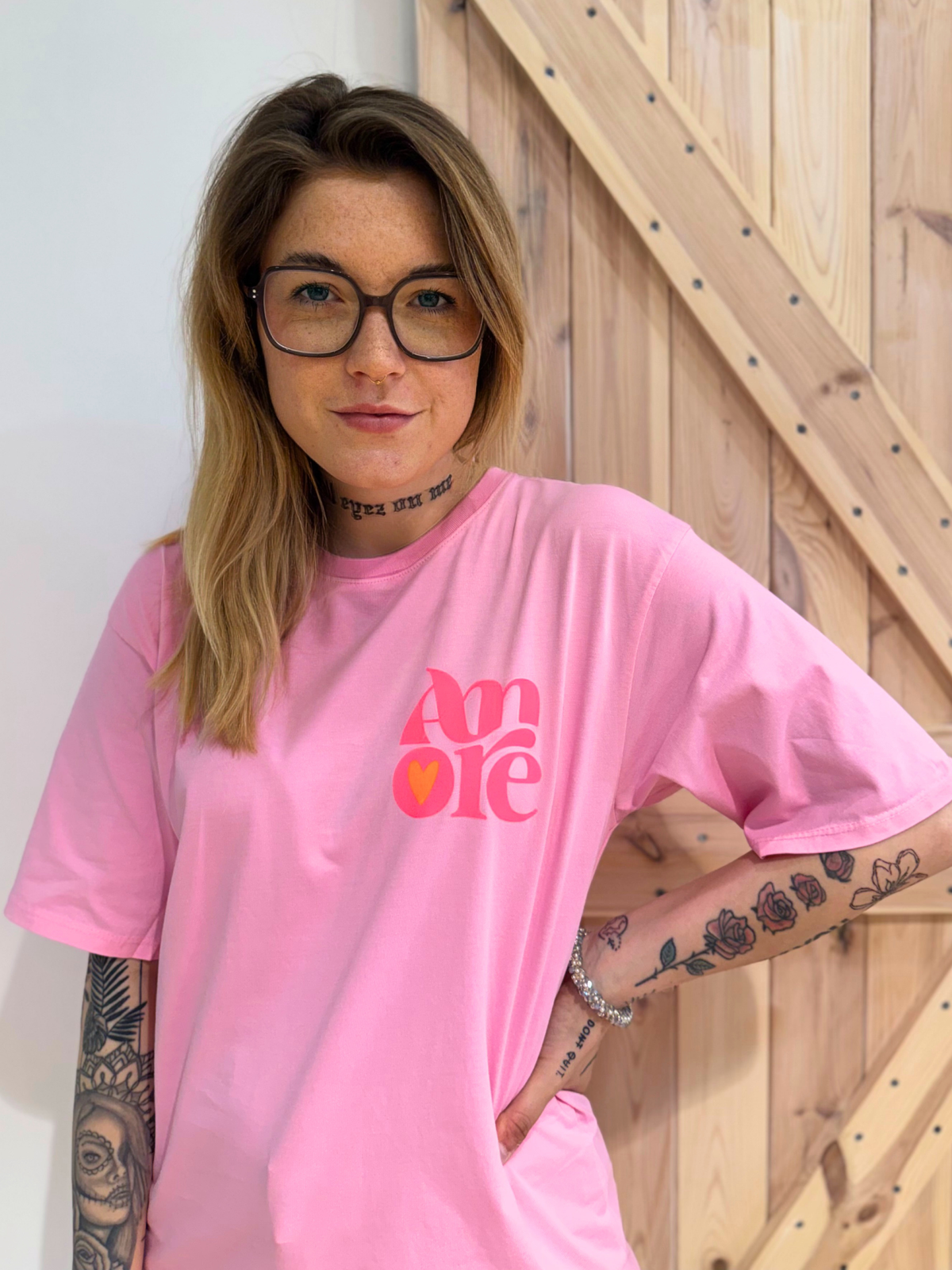 Amore T-Shirt - Unique Flores 