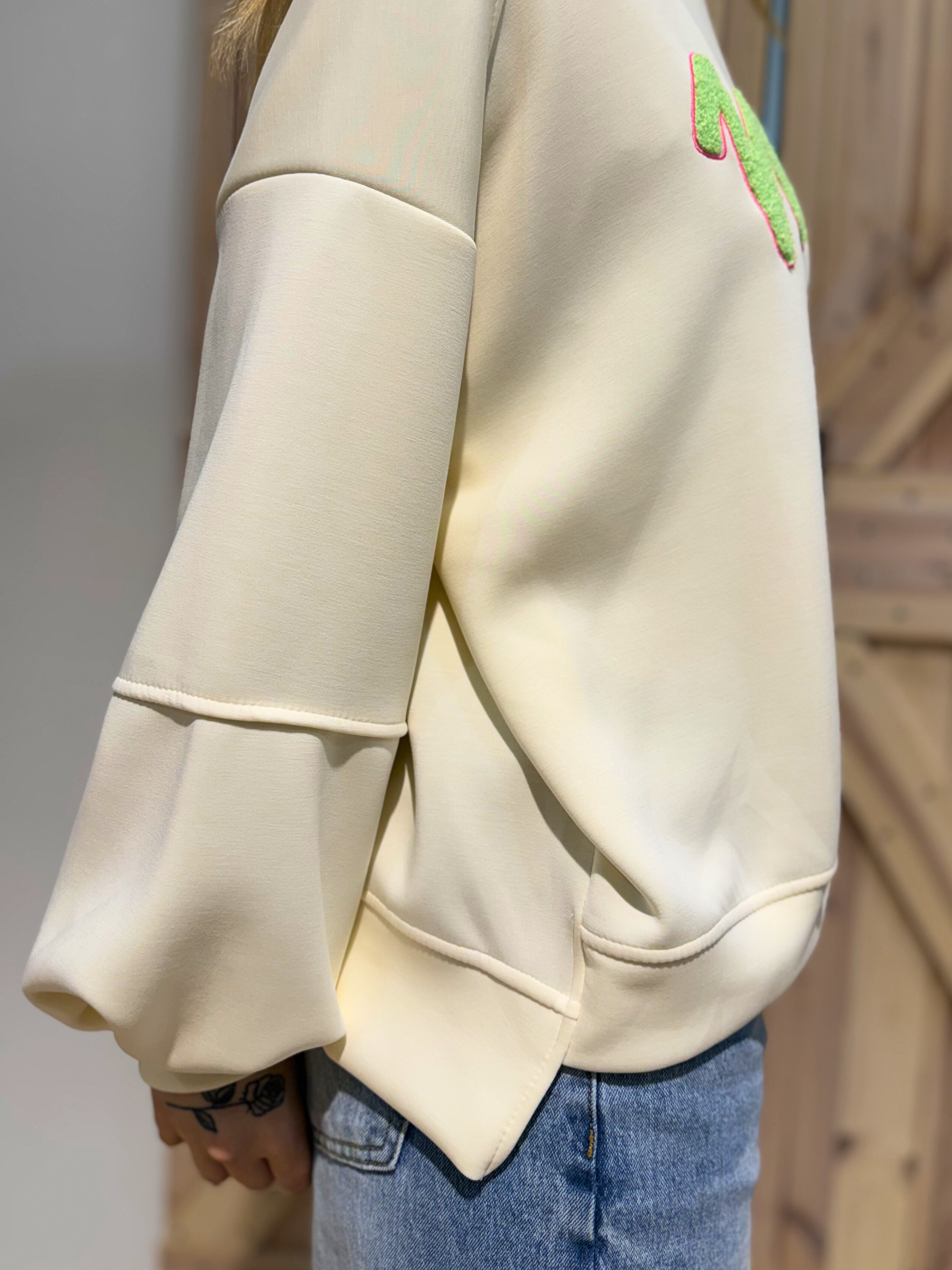 Sweater Matcha Club - Unique Flores 