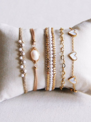 Feines Armband mit Herzen – Perlmutt - Unique Flores 