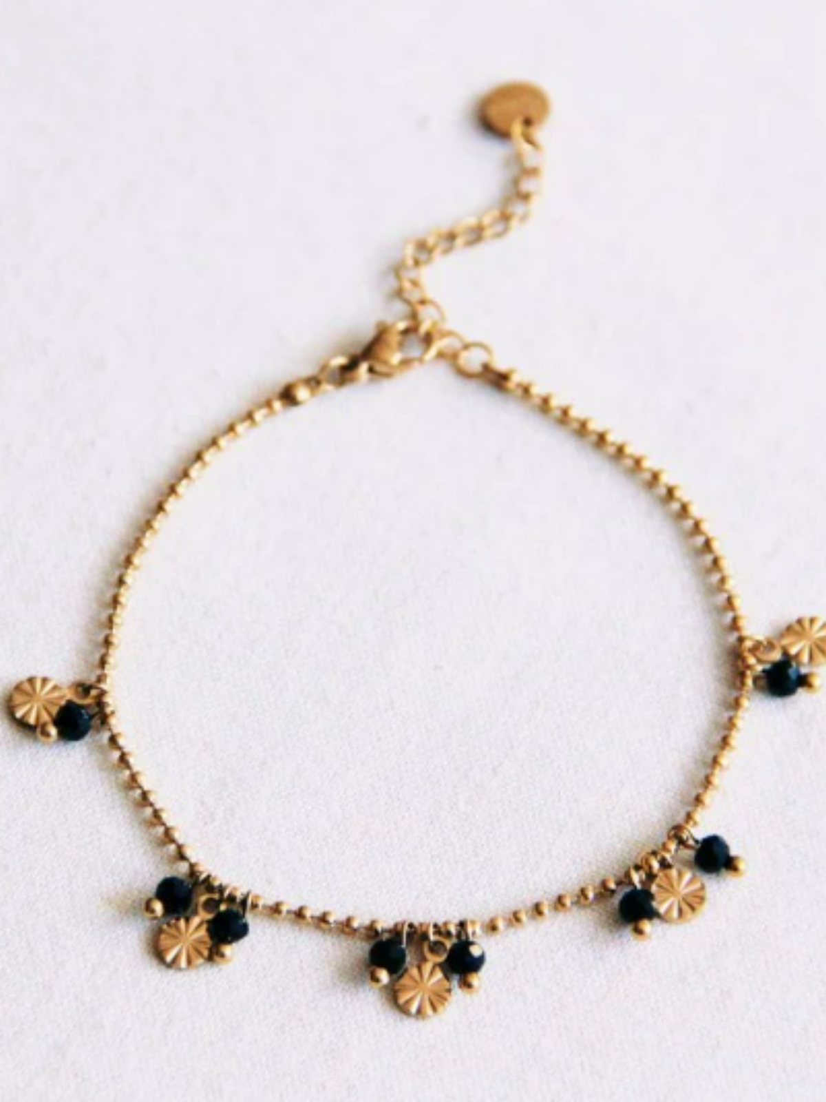 Feines Kugelkettenarmband mit Münzen und Facetten - Unique Flores 