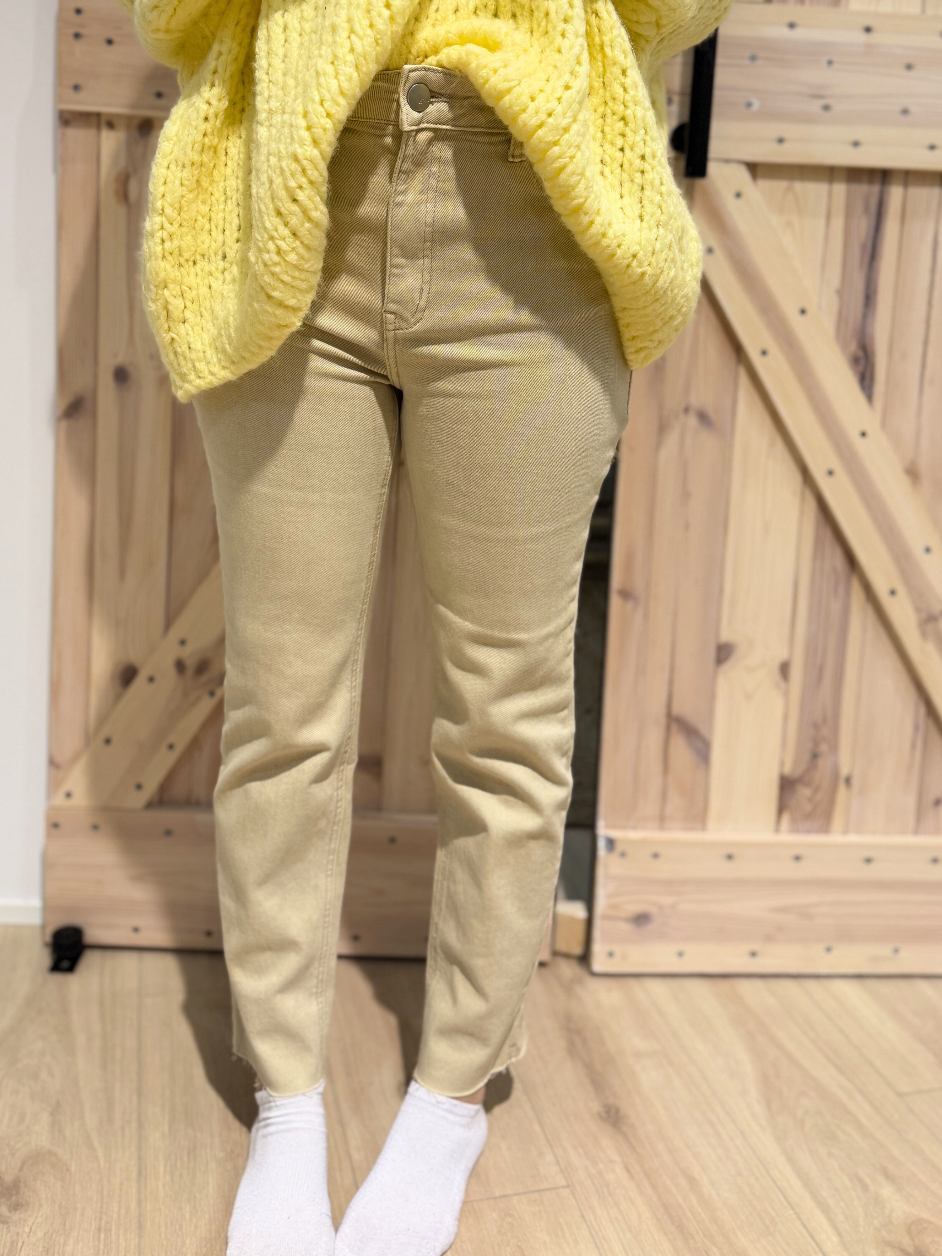 Mom Jeans Beige - Unique Flores 