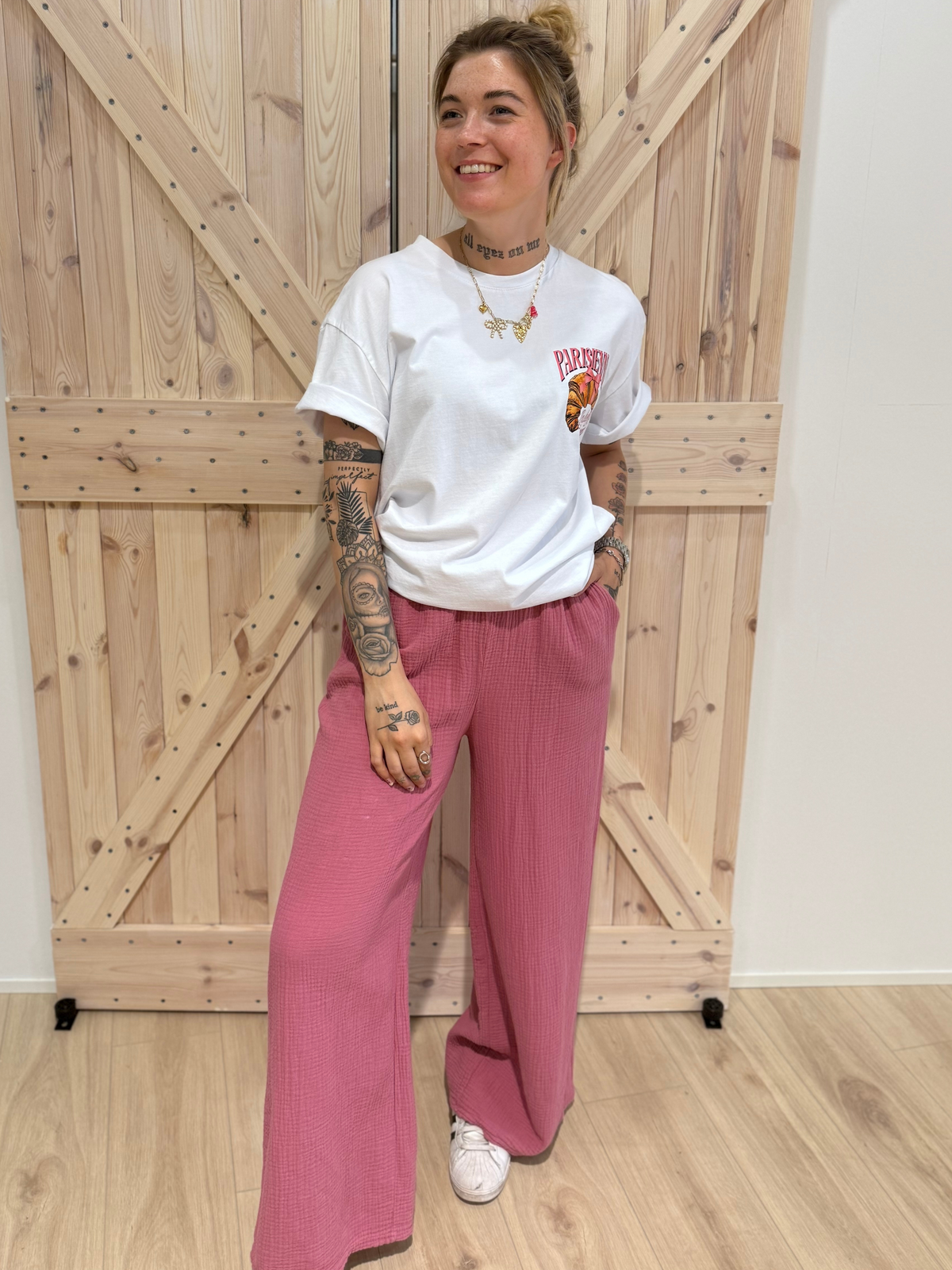 T-Shirt "Parisienne" - Unique Flores 