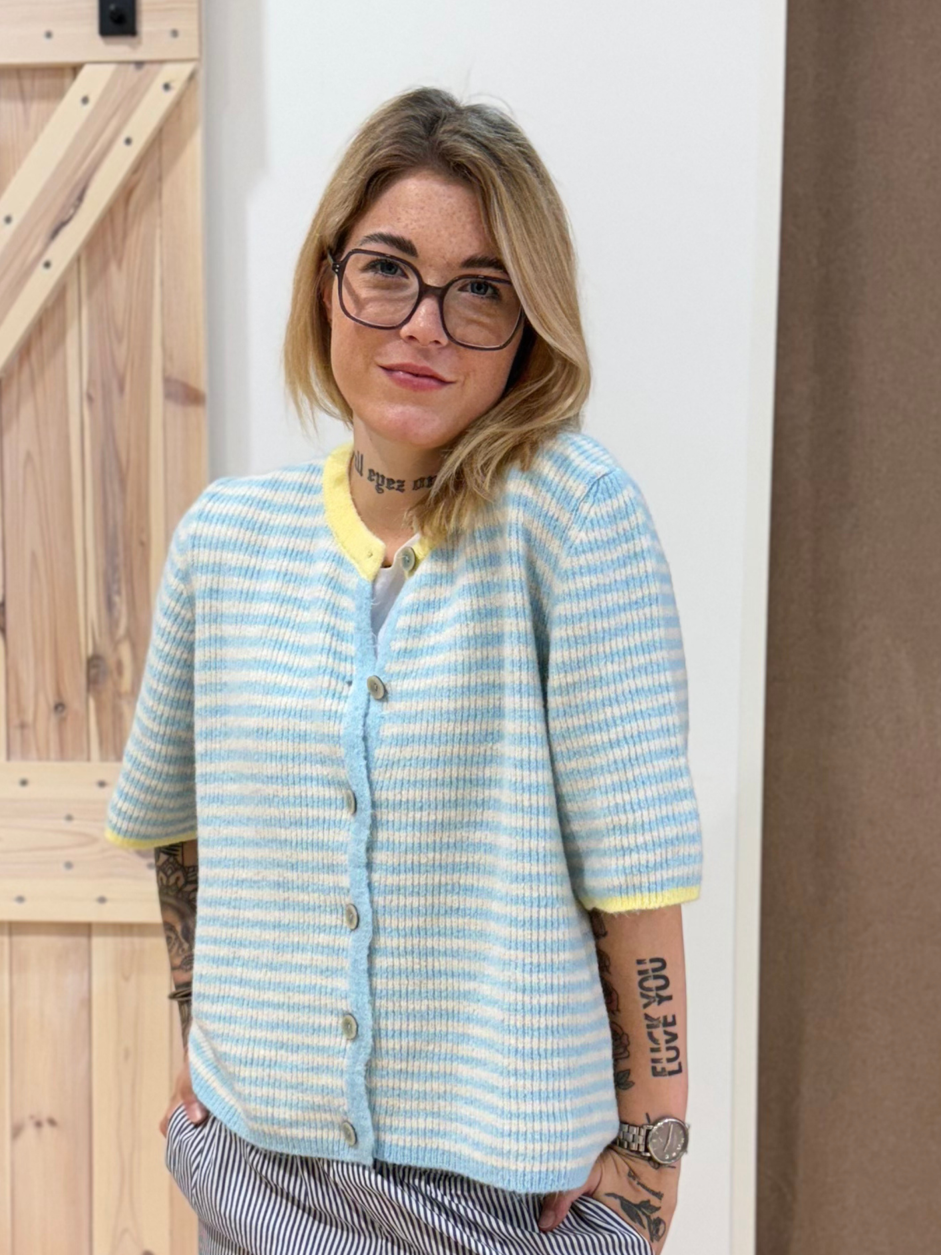 Knit Shirt Stripes - Unique Flores 