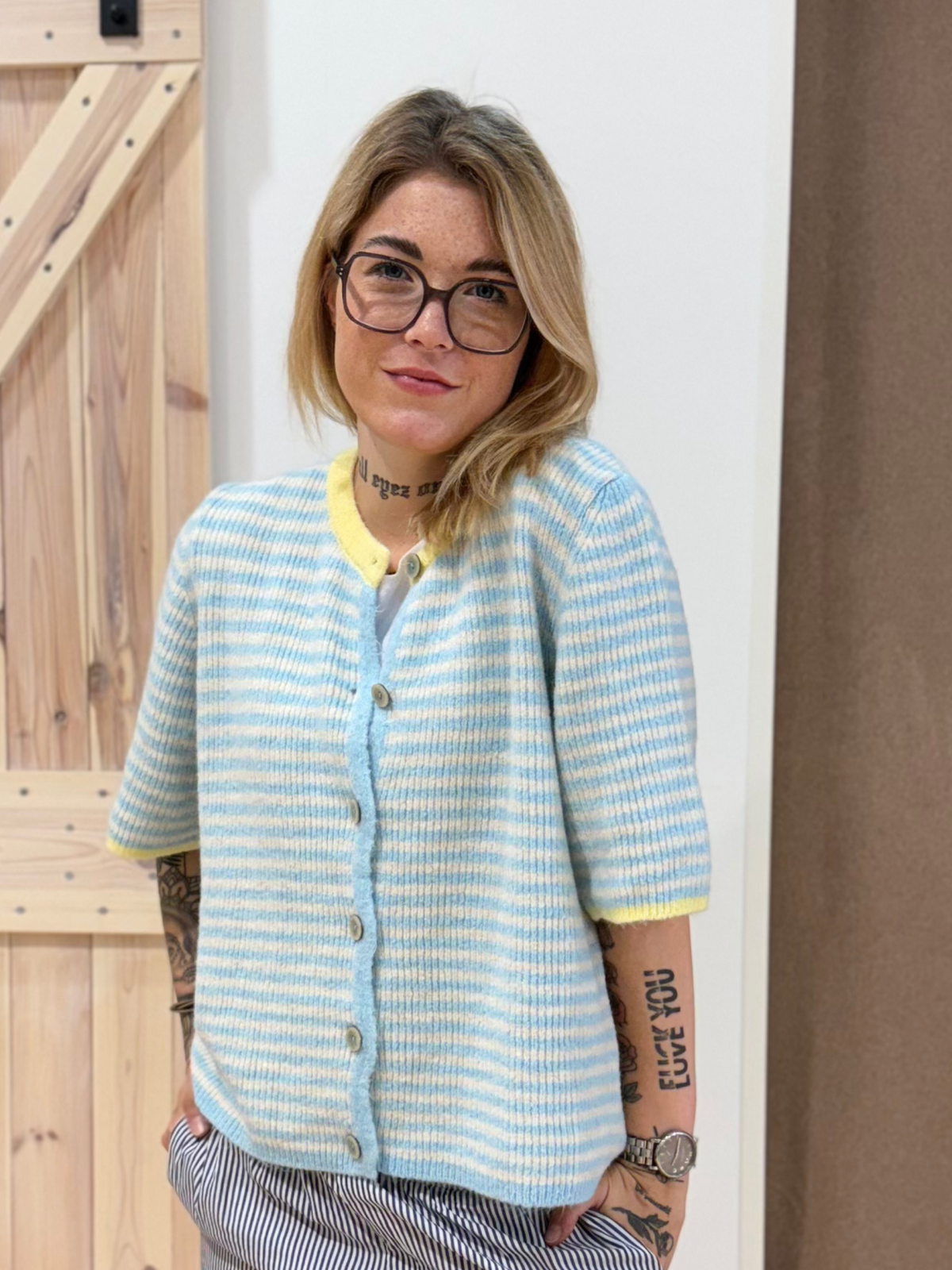Knit Shirt Stripes - Unique Flores 