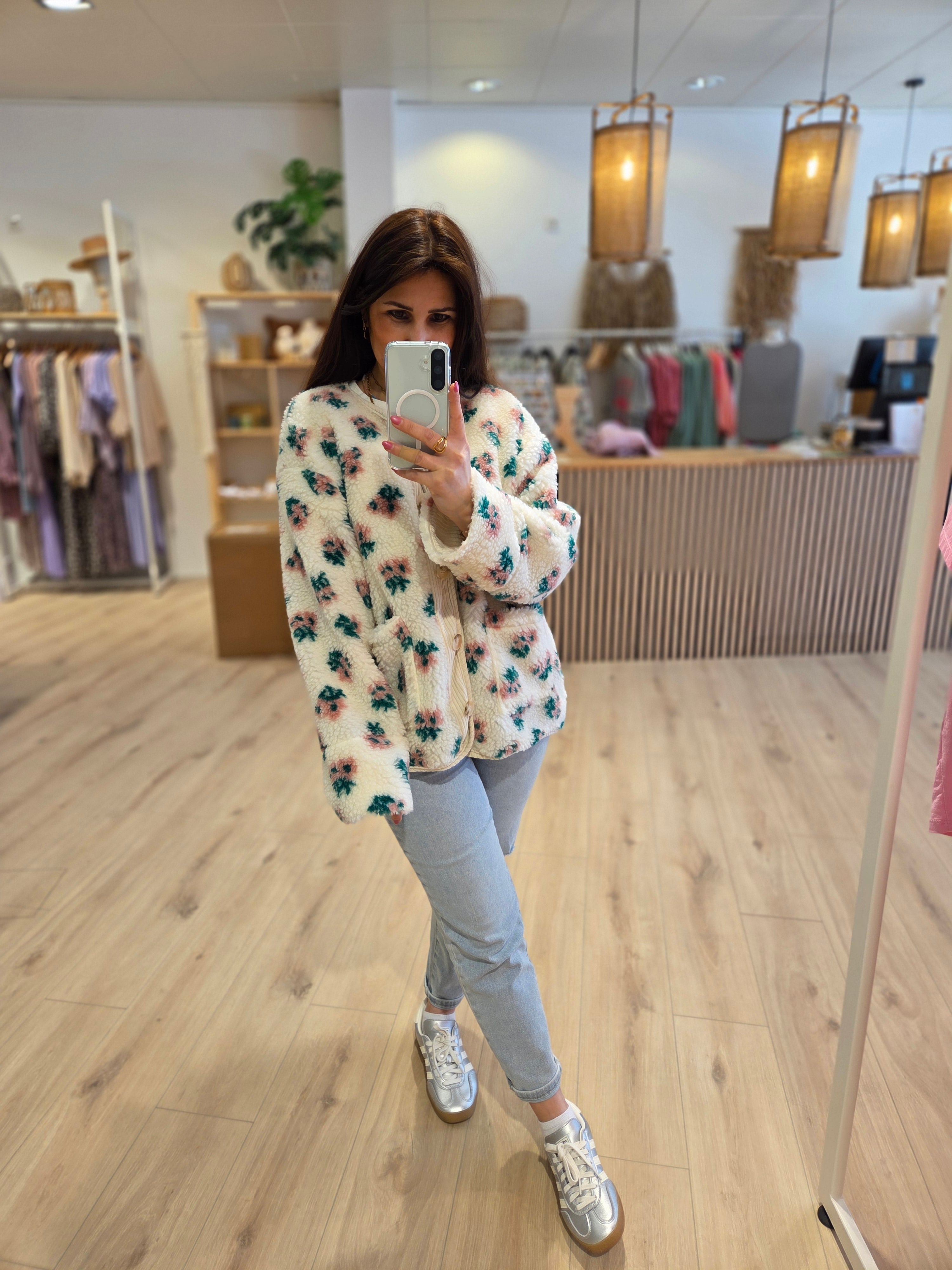 Teddy Jacke - Unique Flores 