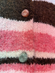 Cardigan mit pastelligen Knöpfen