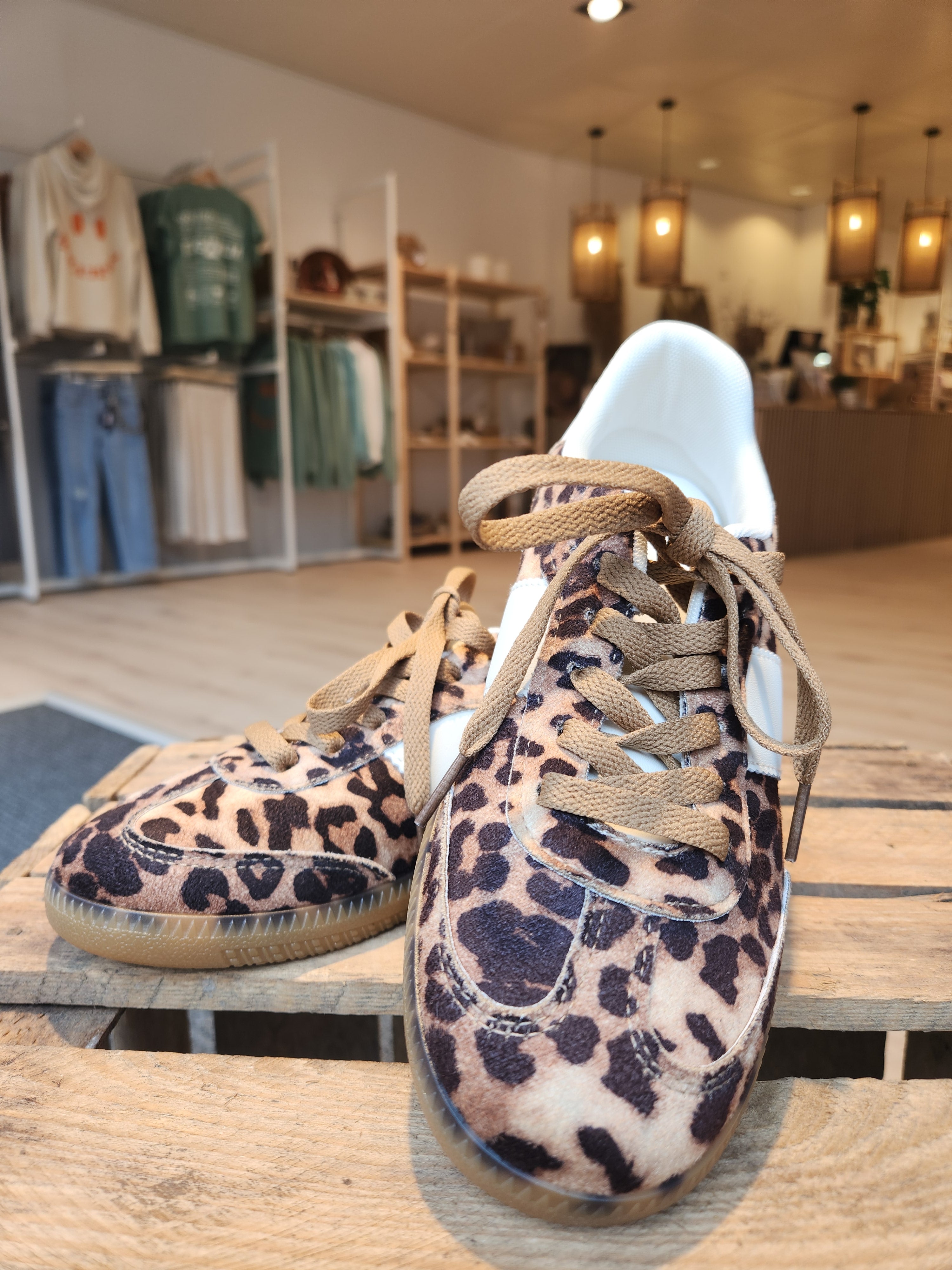Sneaker Leo - Unique Flores 