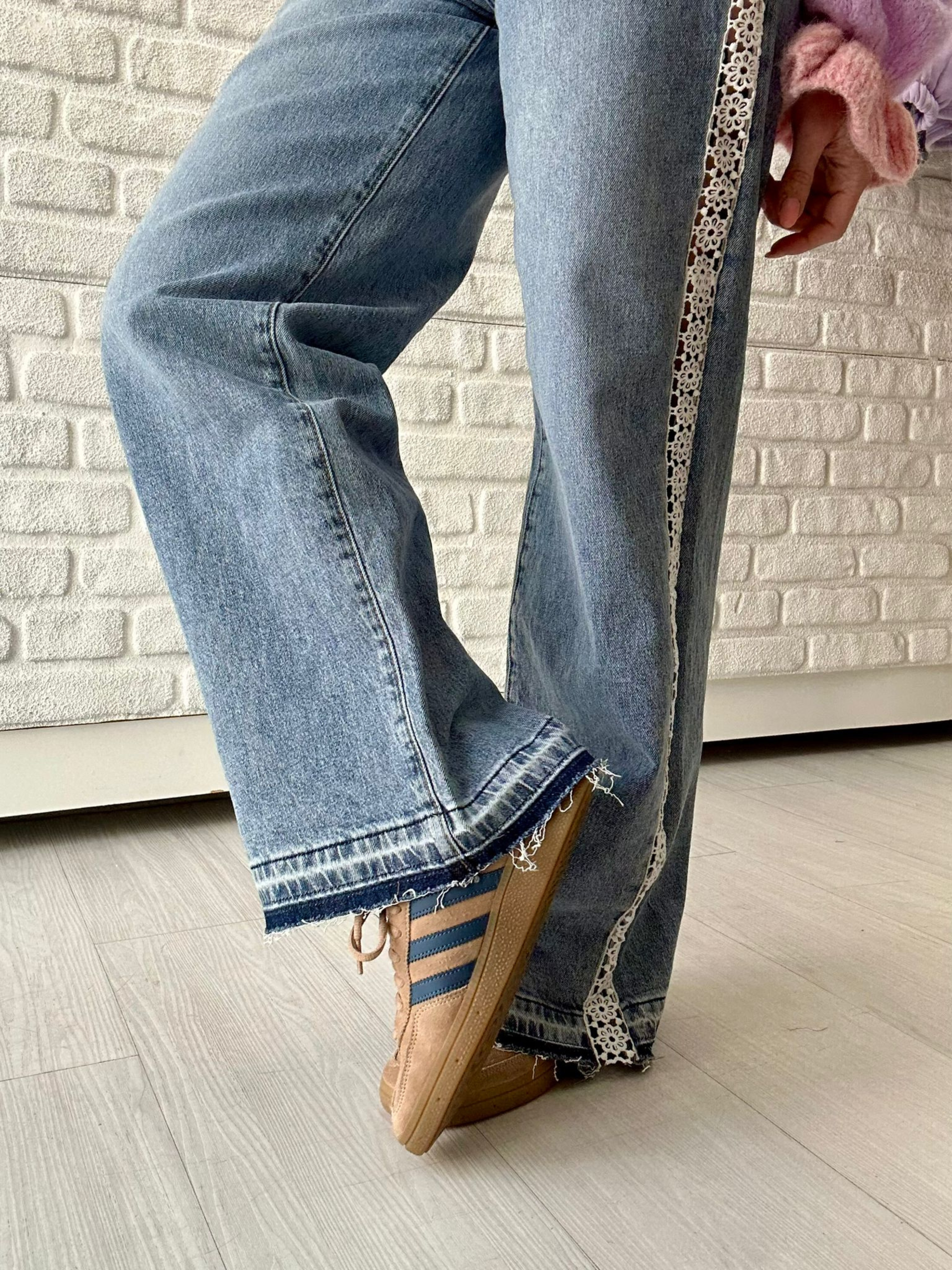 Stylische Wide Leg Jeans - Unique Flores 