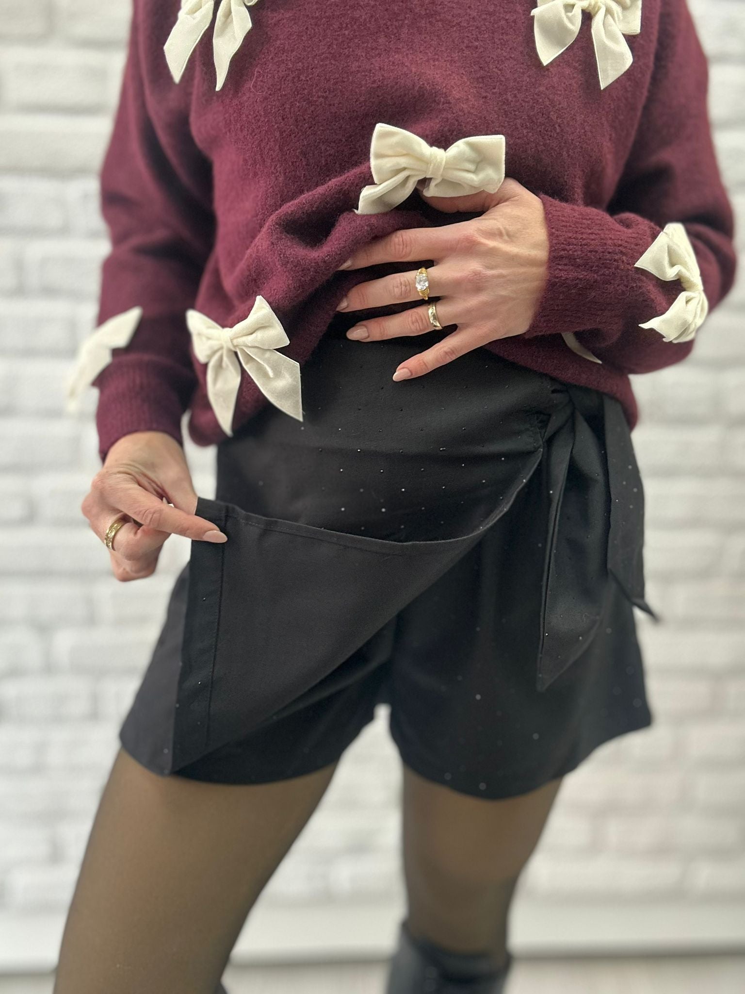 Skort mit feinen Strasssteinchen - Unique Flores 